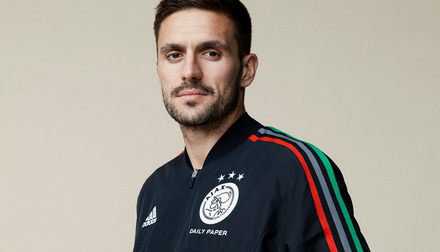 自从去年加 自从去年加